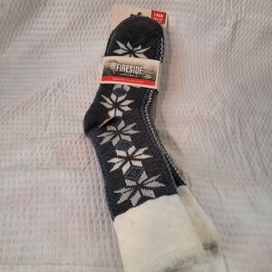 Little Hotties Fireside Lodge Socks Womens 5-10 Grey Blue Snowflake Double Layer